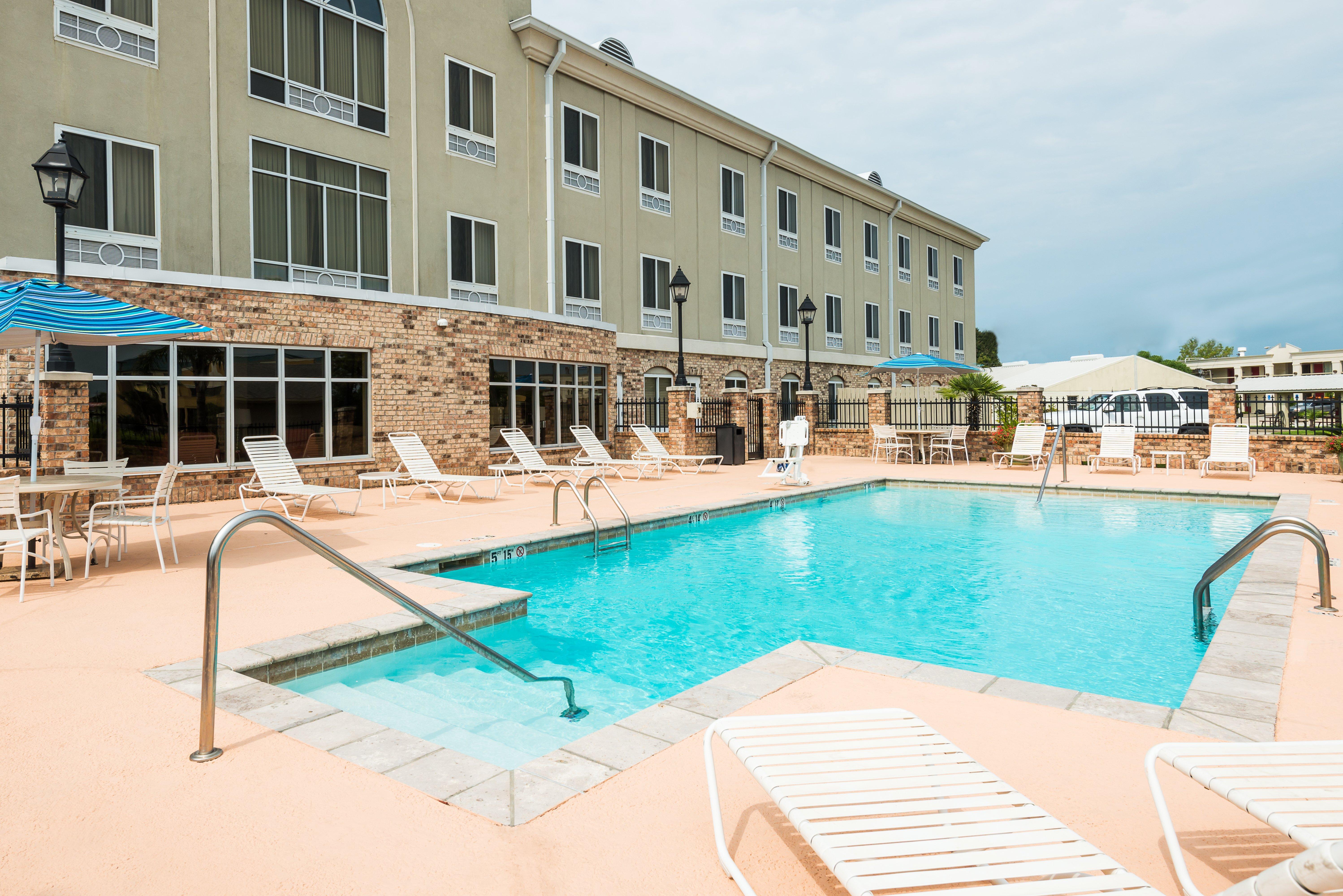 Holiday Inn Express Hotel & Suites New Iberia - Avery Island By Ihg Bagian luar foto